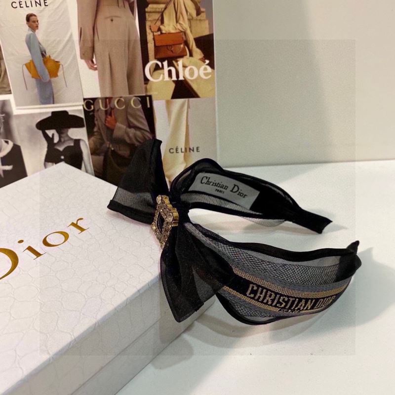 CHRISTIAN DIOR